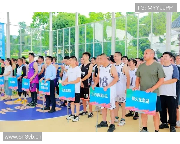 成都篮球队的速度揭秘:激情与技巧交织的赛场传奇 成都篮球队的速度揭秘:激情与技巧交织的赛场传奇